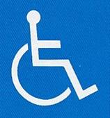 このシンボルマークは障がい者が利用できる建築物や施設であることを示す世界共通のマークを示します